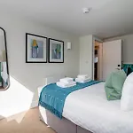 37 Doughty Street - Urban Apartments