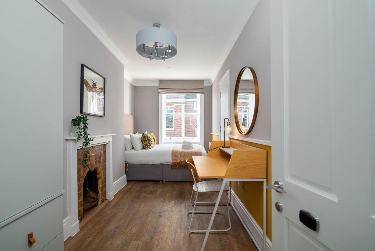 Apartment 37 Doughty Street - Urban London
